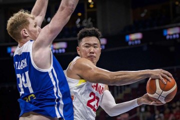 逆转中国台北队 中国男篮世预赛两连胜